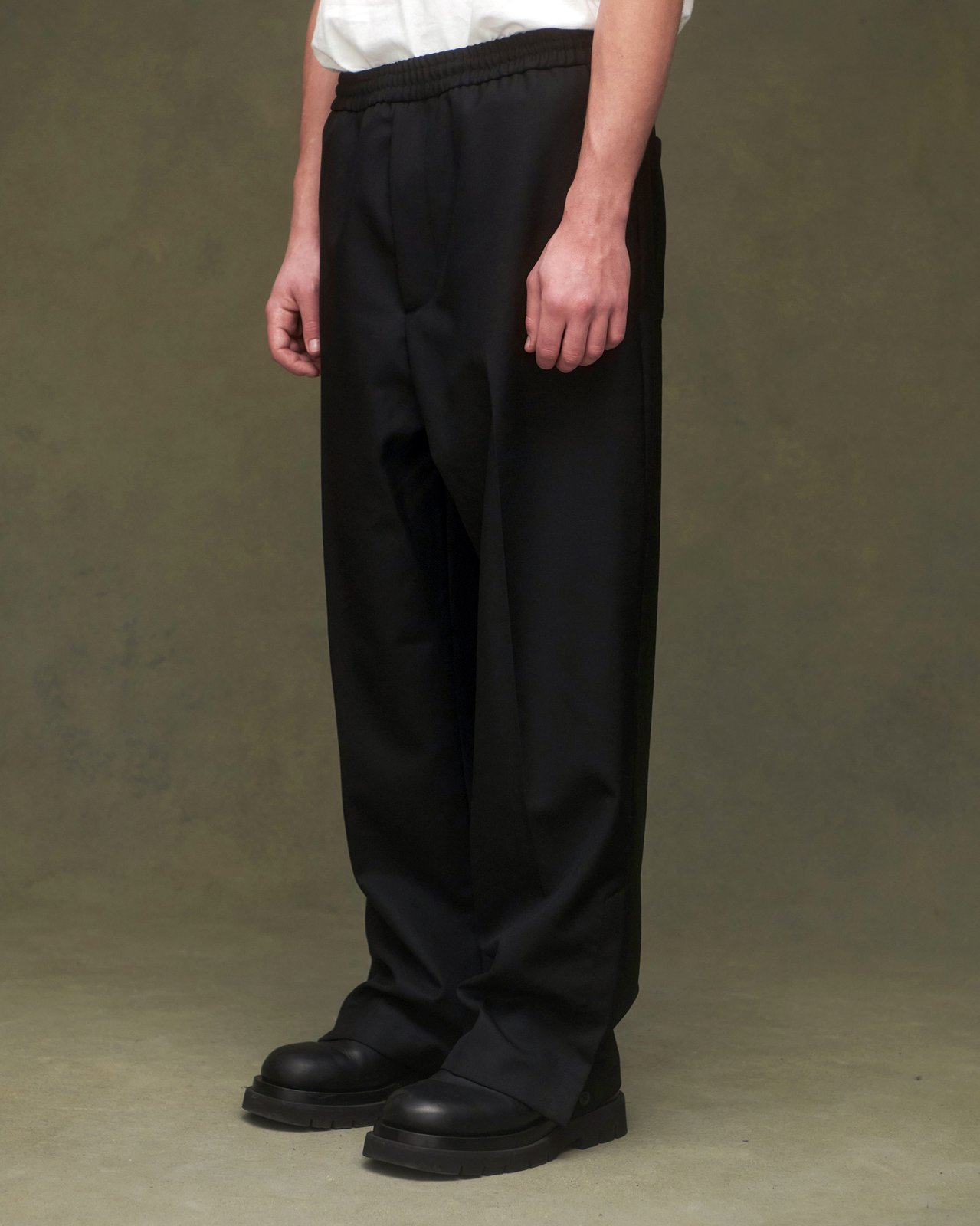 Lownn — Black Wool Twill Straight Pants